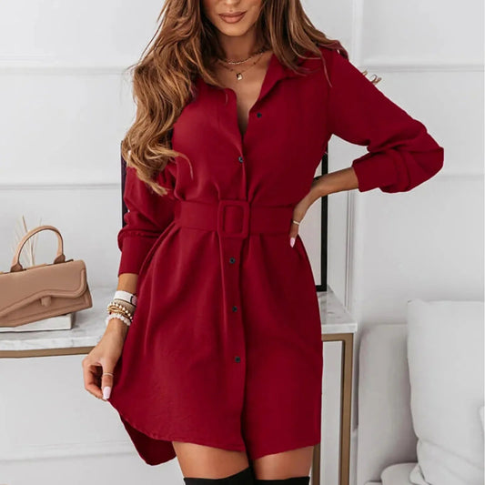 Robe chemise décontractée coupe ajustée longueur genou à manches longues