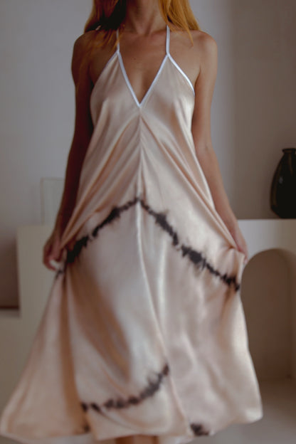 Vestido de seda con escote halter Altair en Shibori 